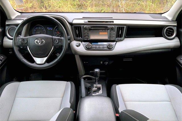 2018 Toyota RAV4 Vehicle Photo in KANSAS CITY, MO 64114-4502