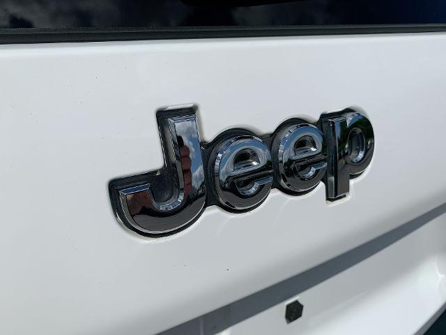 2019 Jeep Cherokee Vehicle Photo in MOON TOWNSHIP, PA 15108-2571