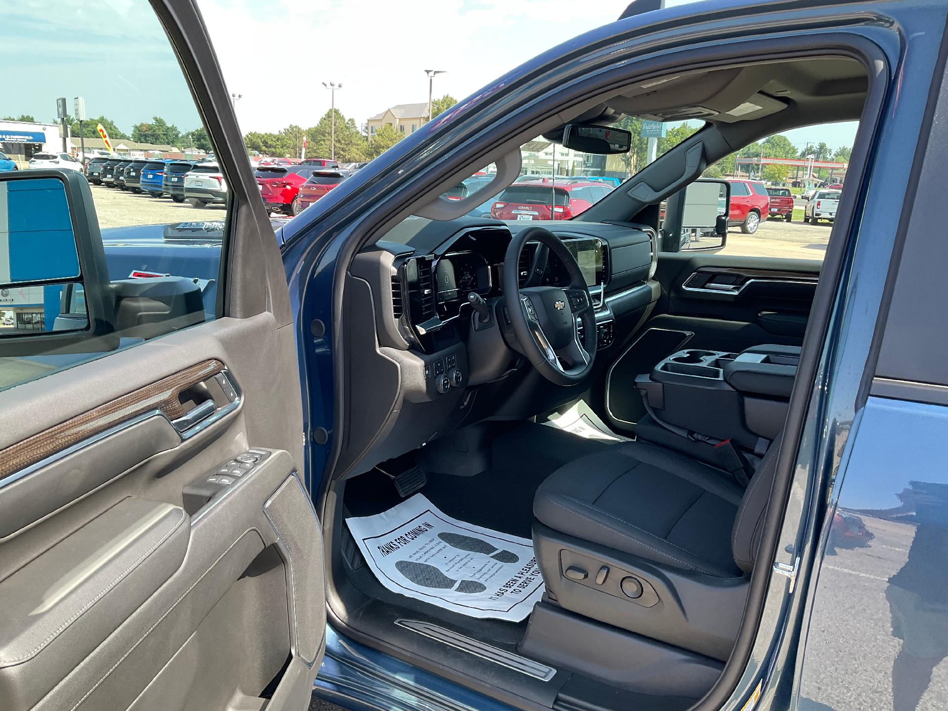 2024 Chevrolet Silverado 2500 HD Vehicle Photo in PONCA CITY, OK 74601-1036