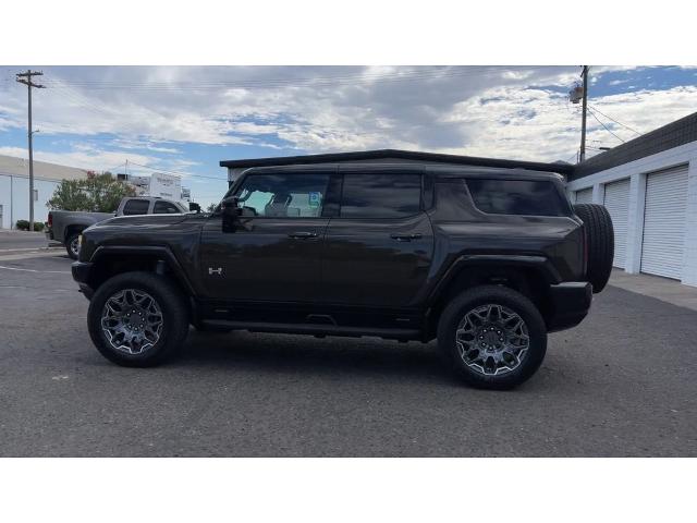 2024 GMC HUMMER EV SUV Vehicle Photo in TURLOCK, CA 95380-4918