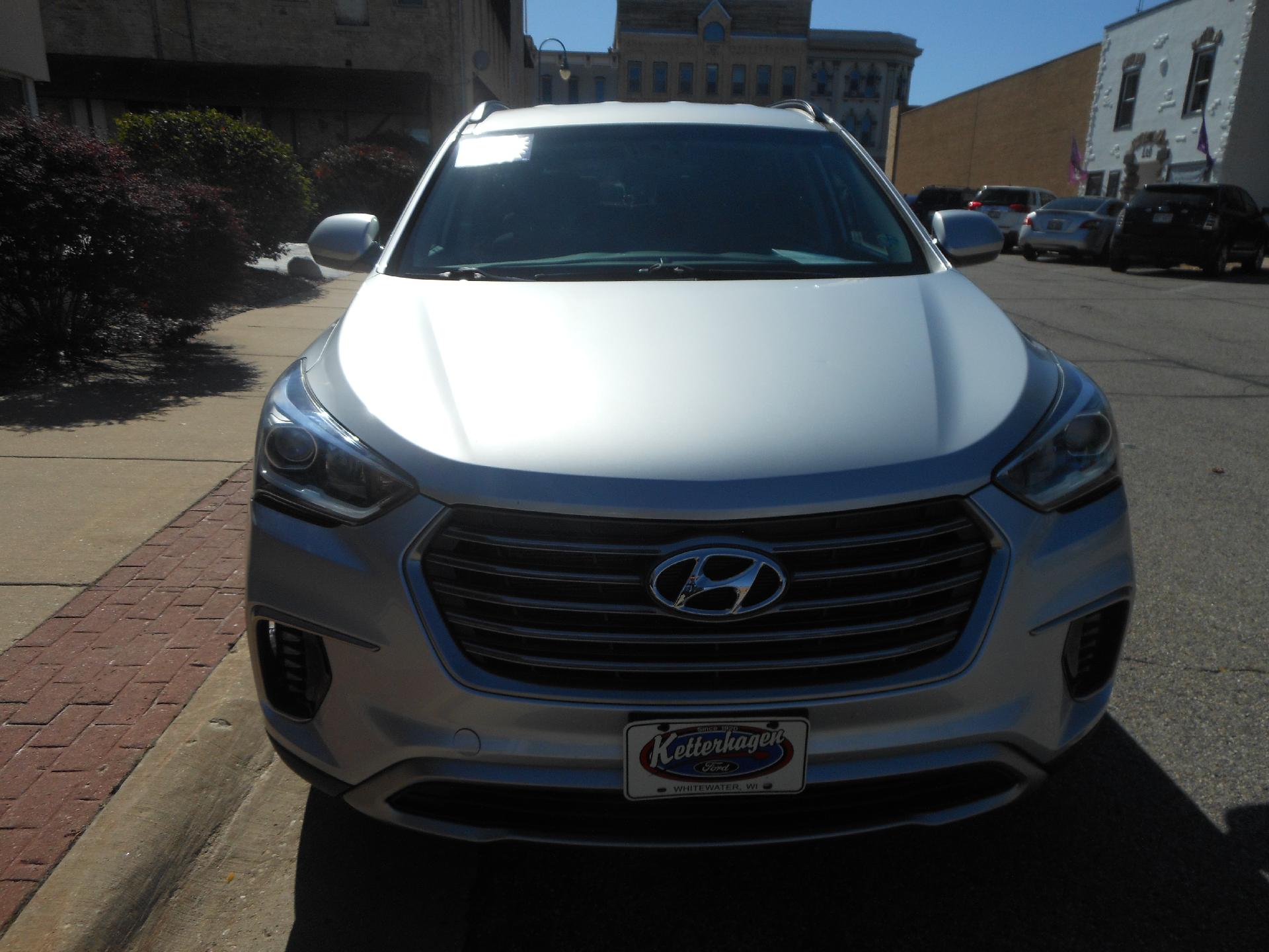 Used 2017 Hyundai Santa Fe SE with VIN KM8SMDHF3HU174481 for sale in Whitewater, WI