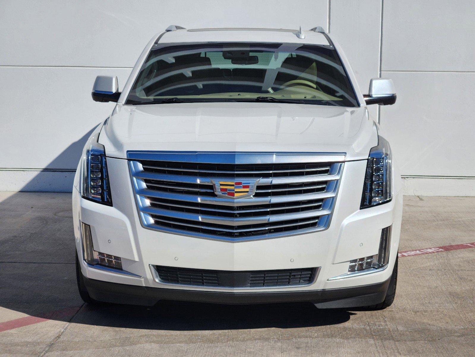 2018 Cadillac Escalade Vehicle Photo in GRAPEVINE, TX 76051-8302