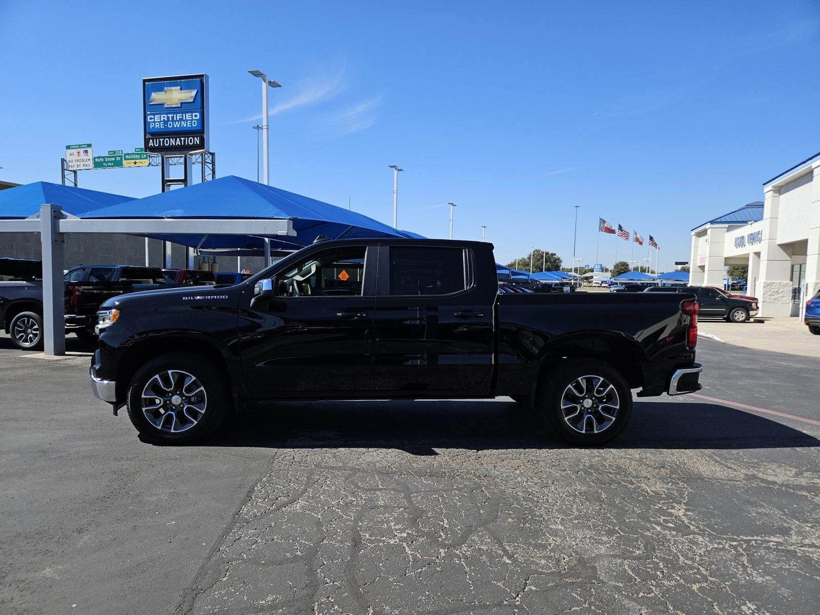 2025 Chevrolet Silverado 1500 Vehicle Photo in NORTH RICHLAND HILLS, TX 76180-7199