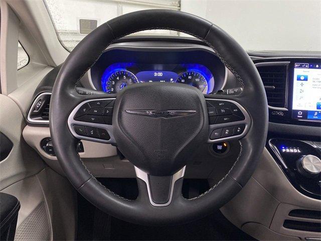 2022 Chrysler Pacifica Vehicle Photo in PORTLAND, OR 97225-3518