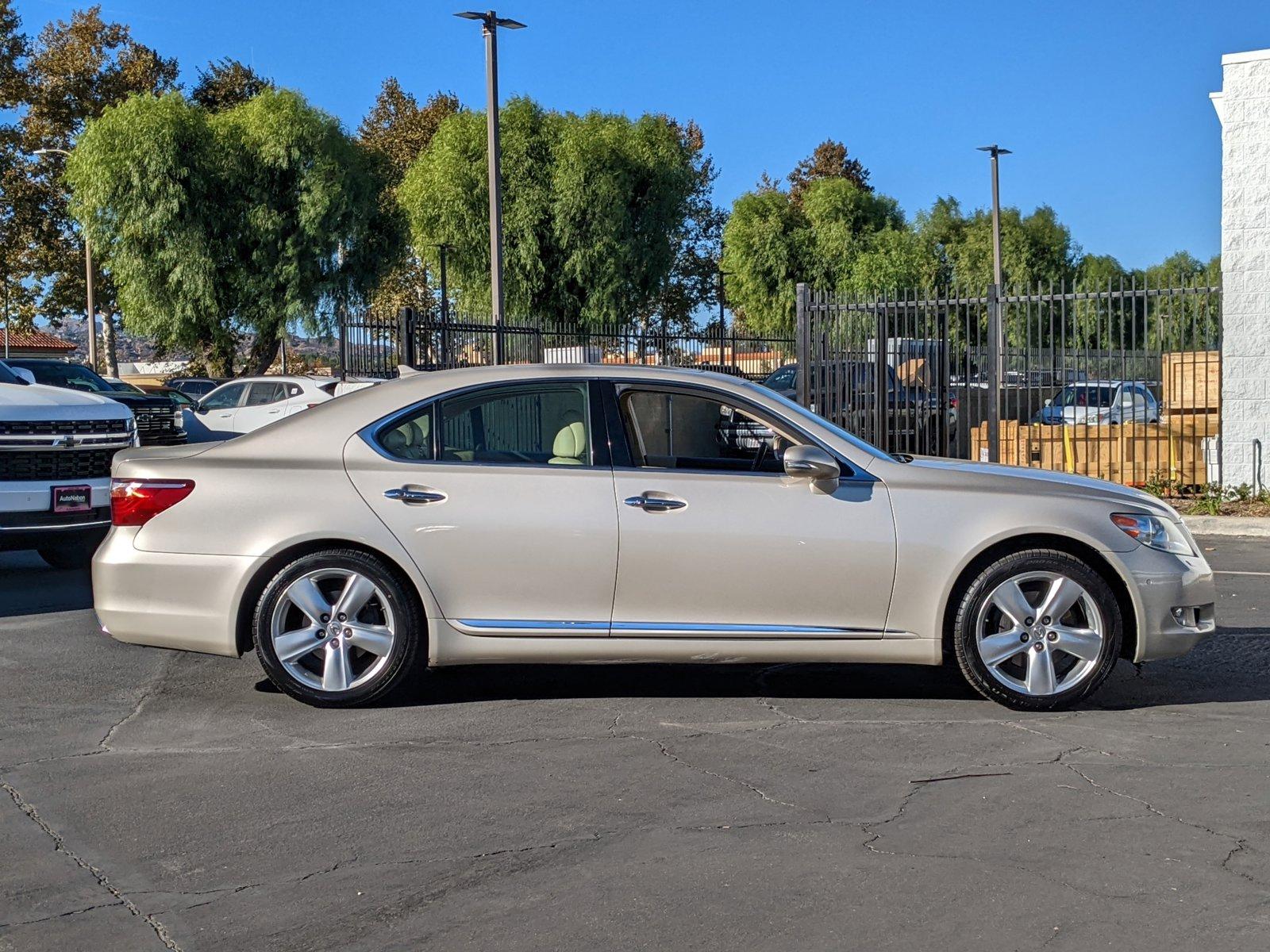 2011 Lexus LS 460 Vehicle Photo in VALENCIA, CA 91355-1705