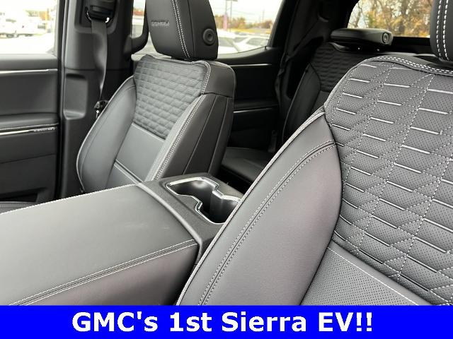 2025 GMC Sierra EV Vehicle Photo in CHICOPEE, MA 01020-5001