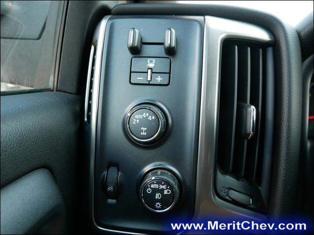 2017 Chevrolet Silverado 1500 Vehicle Photo in MAPLEWOOD, MN 55119-4794