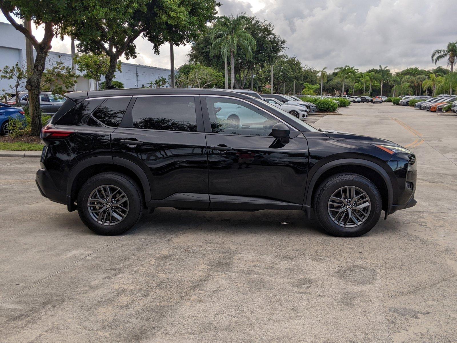 2021 Nissan Rogue Vehicle Photo in Pembroke Pines , FL 33084