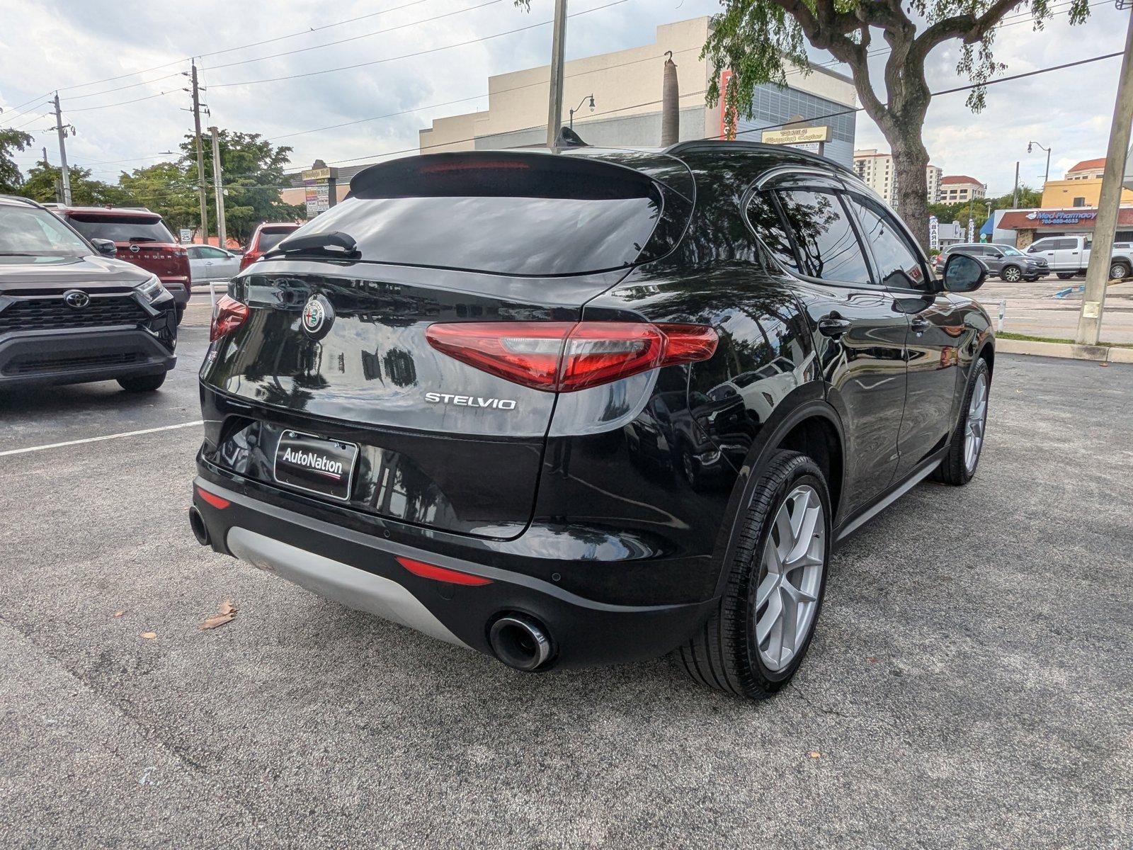 2018 Alfa Romeo Stelvio Vehicle Photo in Miami, FL 33135