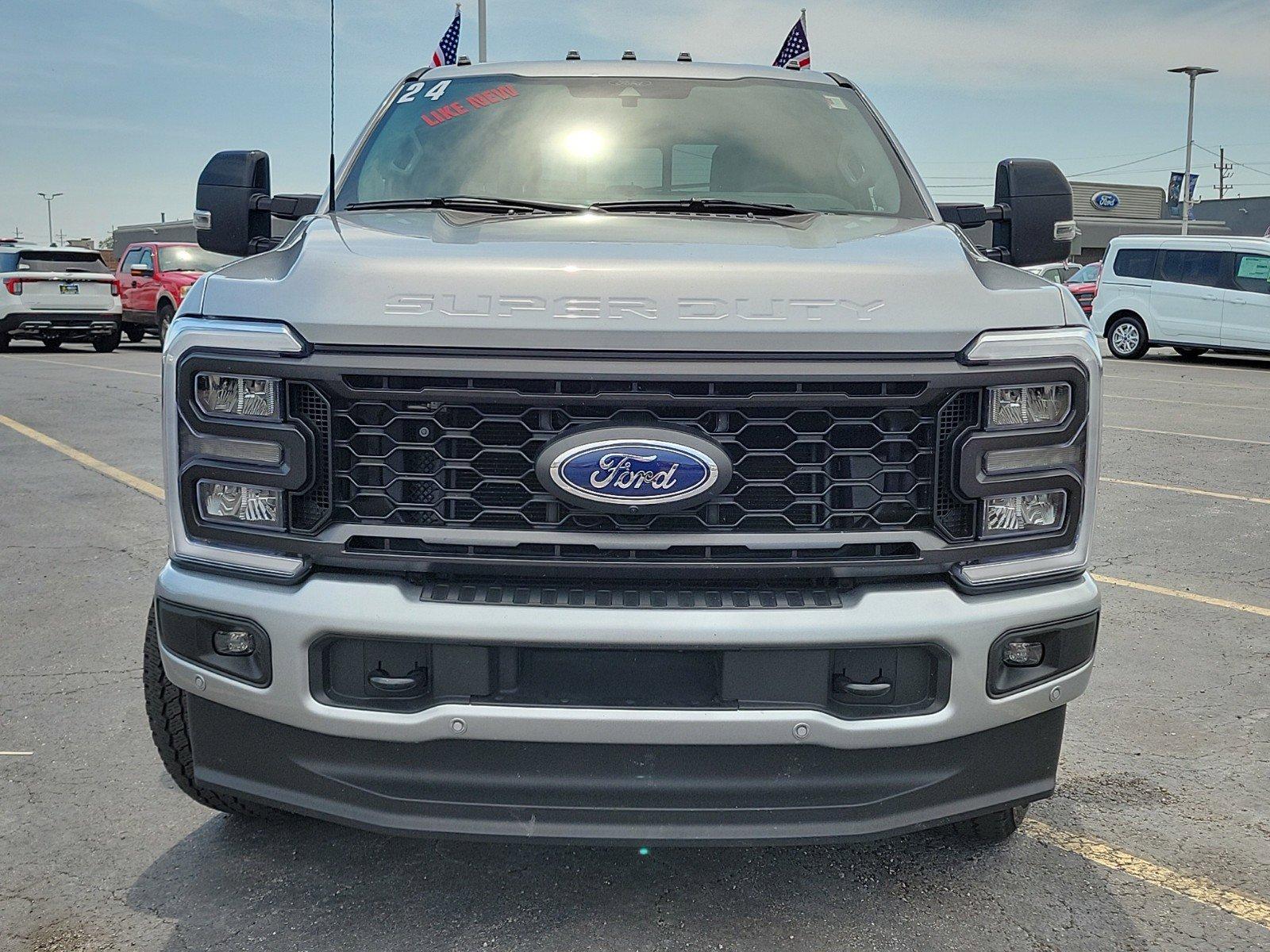 2024 Ford Super Duty F-350 SRW Vehicle Photo in Saint Charles, IL 60174