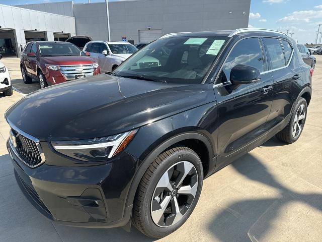 2025 Volvo XC40 Vehicle Photo in Grapevine, TX 76051