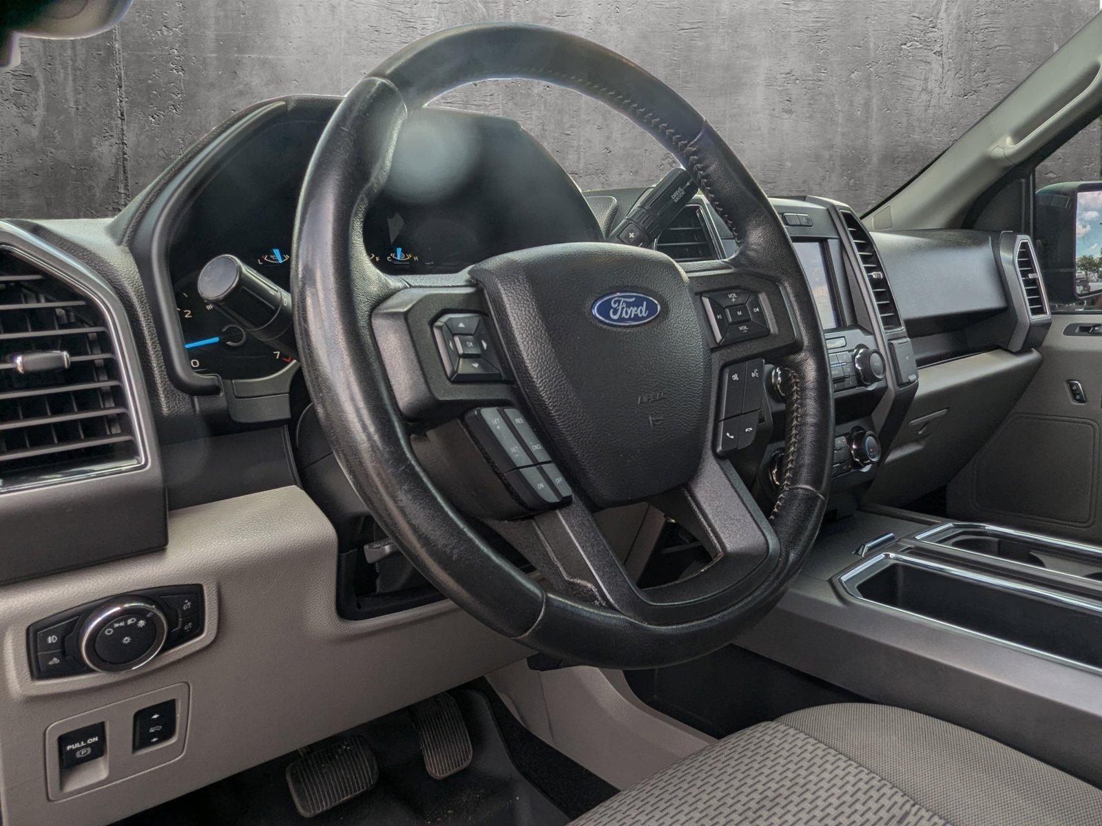 2019 Ford F-150 Vehicle Photo in St. Petersburg, FL 33713