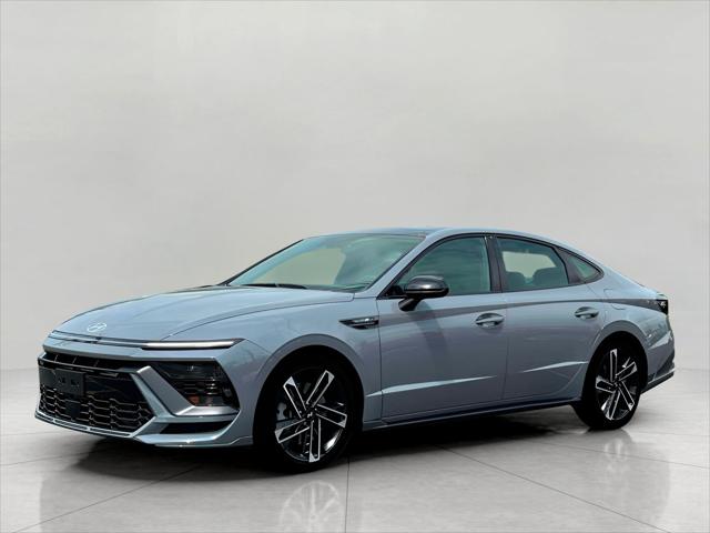 2025 Hyundai SONATA Vehicle Photo in Green Bay, WI 54304