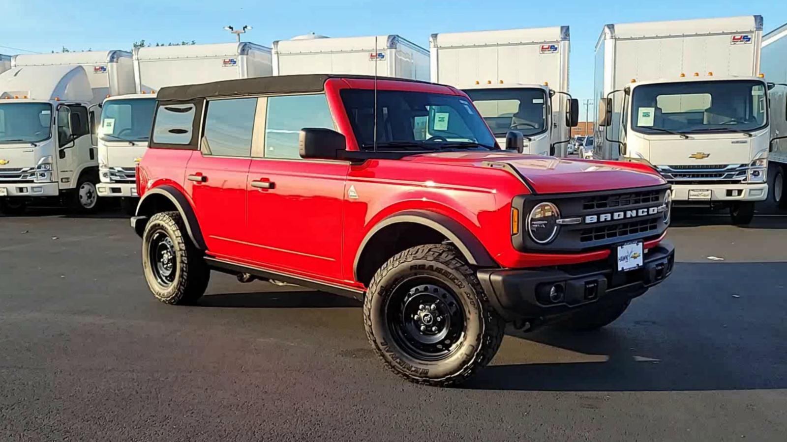 2023 Ford Bronco Vehicle Photo in Plainfield, IL 60586