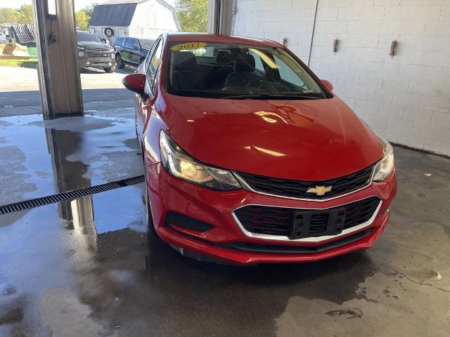 Used 2017 Chevrolet Cruze LT with VIN 3G1BE5SM0HS594402 for sale in Muncie, IN