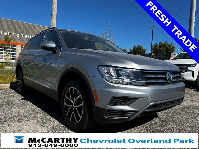 Used 2020 Volkswagen Tiguan SE with VIN 3VV2B7AX8LM111261 for sale in Kansas City