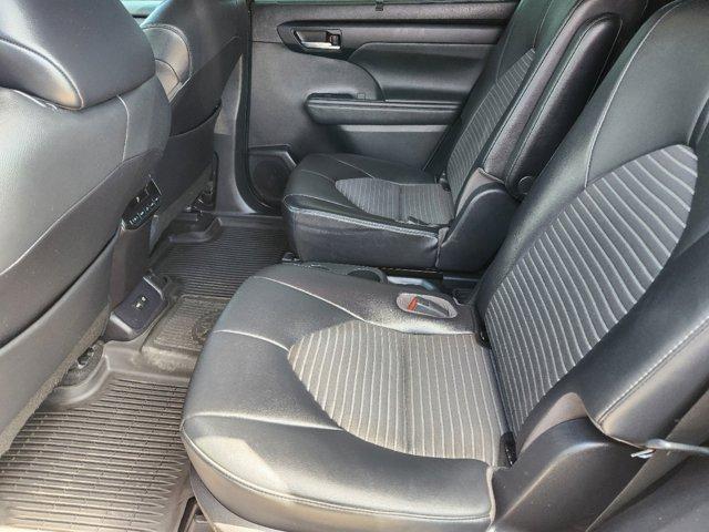 2021 Toyota Highlander Vehicle Photo in SUGAR LAND, TX 77478-0000