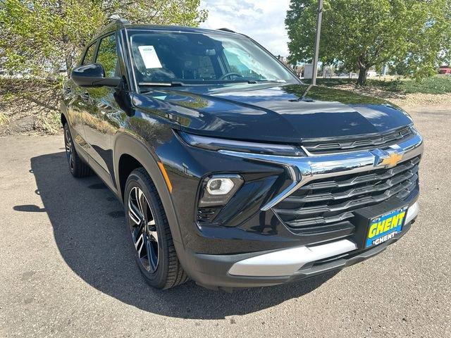 2024 Chevrolet Trailblazer Vehicle Photo in GREELEY, CO 80634-4125