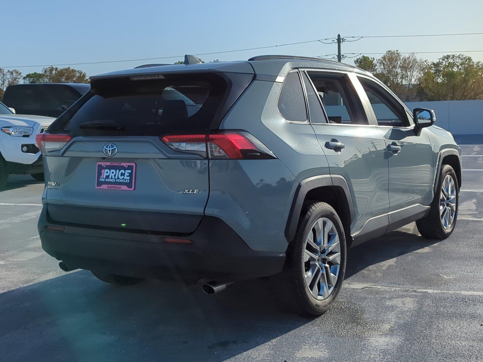 2019 Toyota RAV4 Vehicle Photo in Ft. Myers, FL 33907