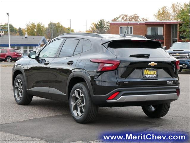 2025 Chevrolet Trax Vehicle Photo in MAPLEWOOD, MN 55119-4794