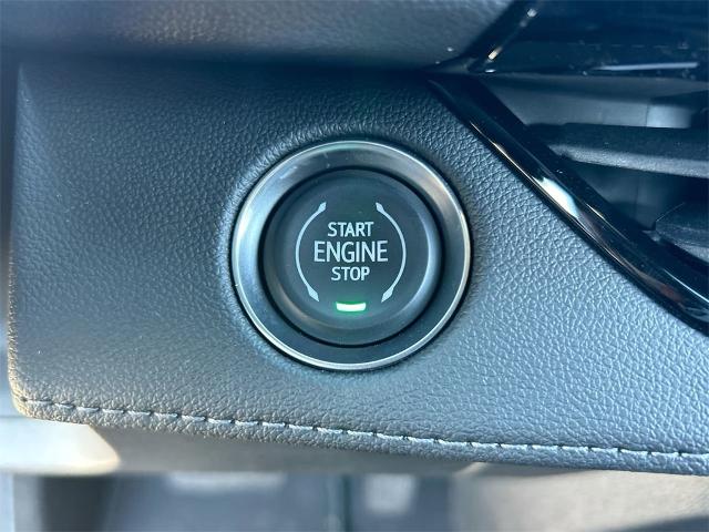 2025 Buick Enclave Vehicle Photo in GOODYEAR, AZ 85338-1310