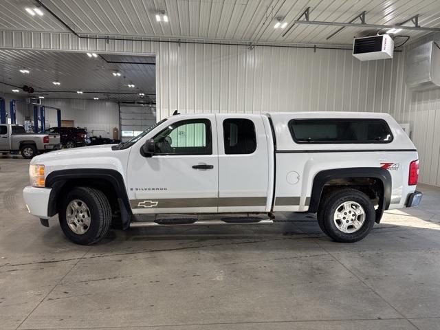 2007 Chevrolet Silverado 1500 Vehicle Photo in GLENWOOD, MN 56334-1123