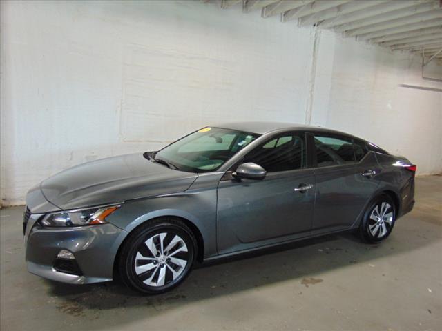 Used 2020 Nissan Altima S with VIN 1N4BL4BV1LC196832 for sale in Emporia, KS