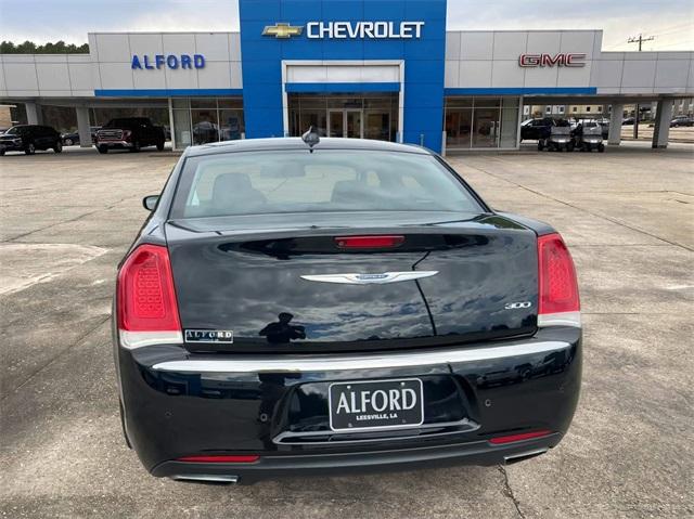 Used 2018 Chrysler 300 Limited with VIN 2C3CCAEG1JH296129 for sale in Leesville, LA