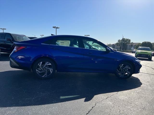 2025 Hyundai ELANTRA Vehicle Photo in O'Fallon, IL 62269