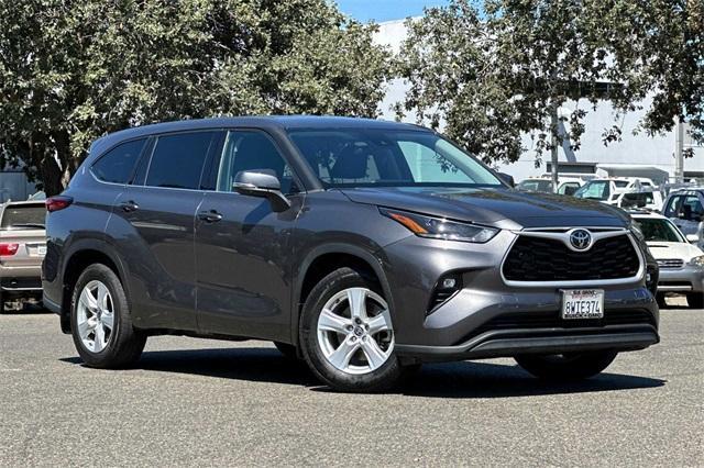 2021 Toyota Highlander Vehicle Photo in ELK GROVE, CA 95757-8703