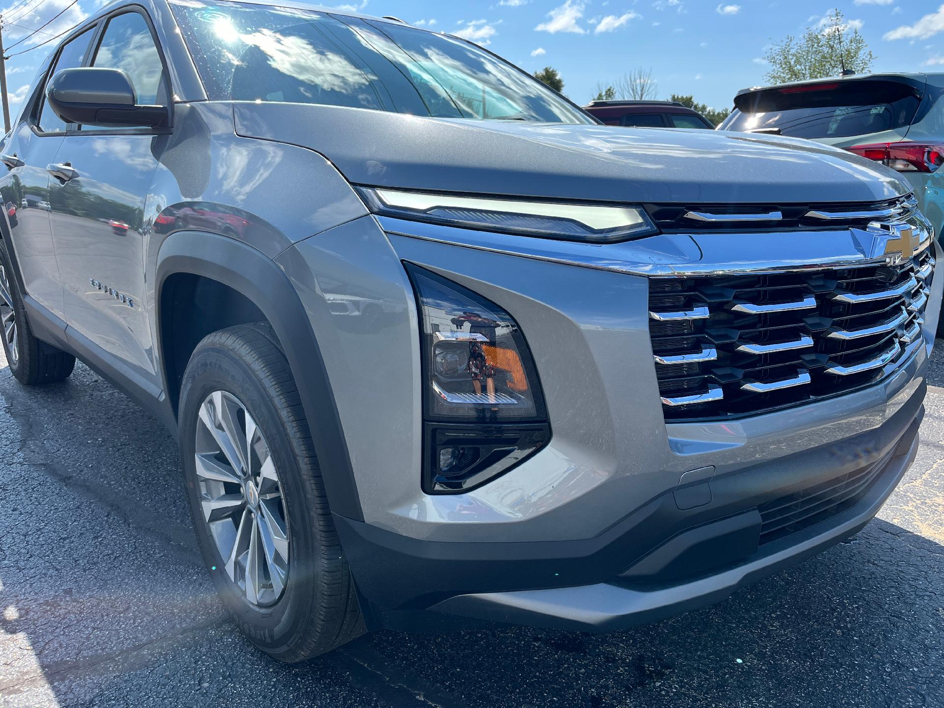 2025 Chevrolet Equinox Vehicle Photo in CLARE, MI 48617-9414