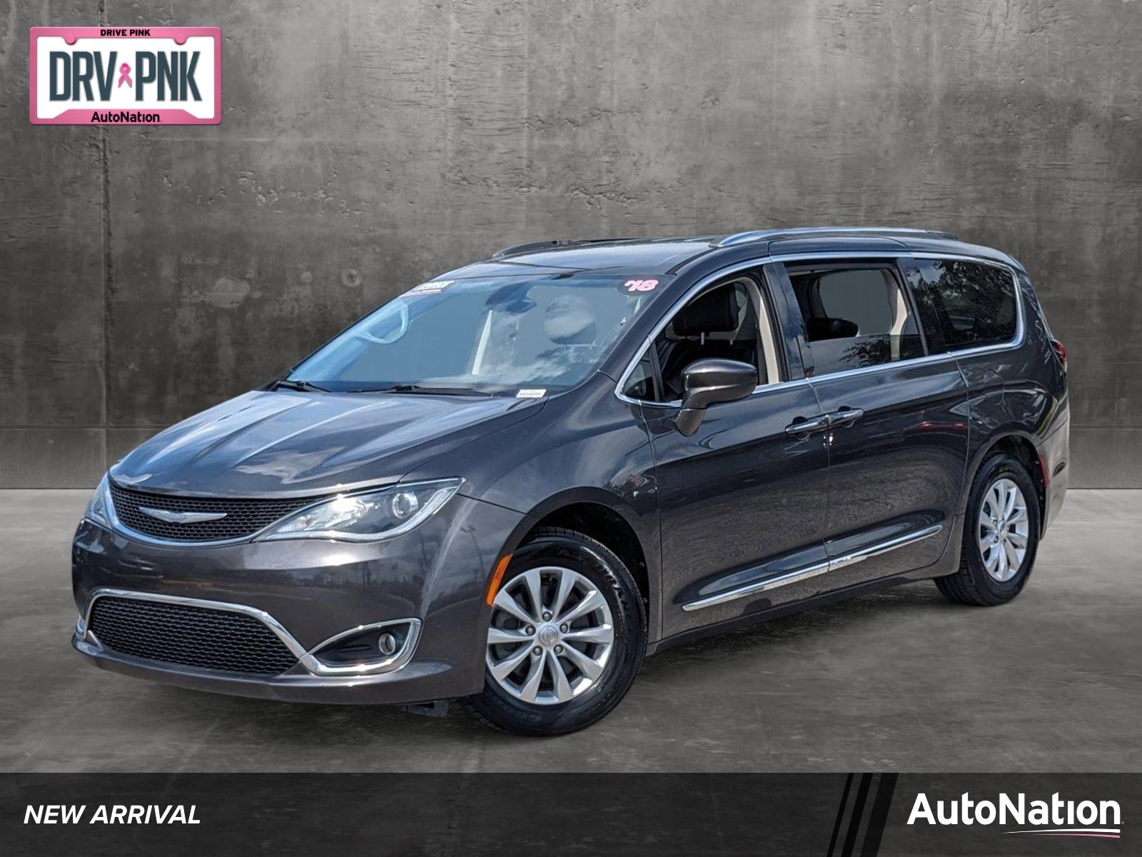 2018 Chrysler Pacifica Vehicle Photo in Tampa, FL 33614