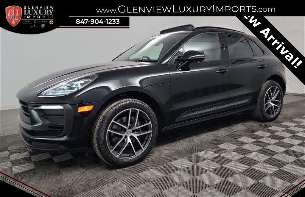 2022 Porsche Macan Vehicle Photo in Saint Charles, IL 60174