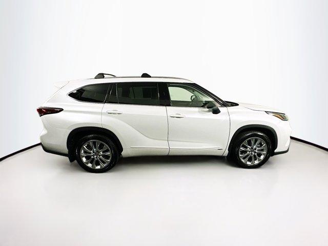 2022 Toyota Highlander Vehicle Photo in Flemington, NJ 08822