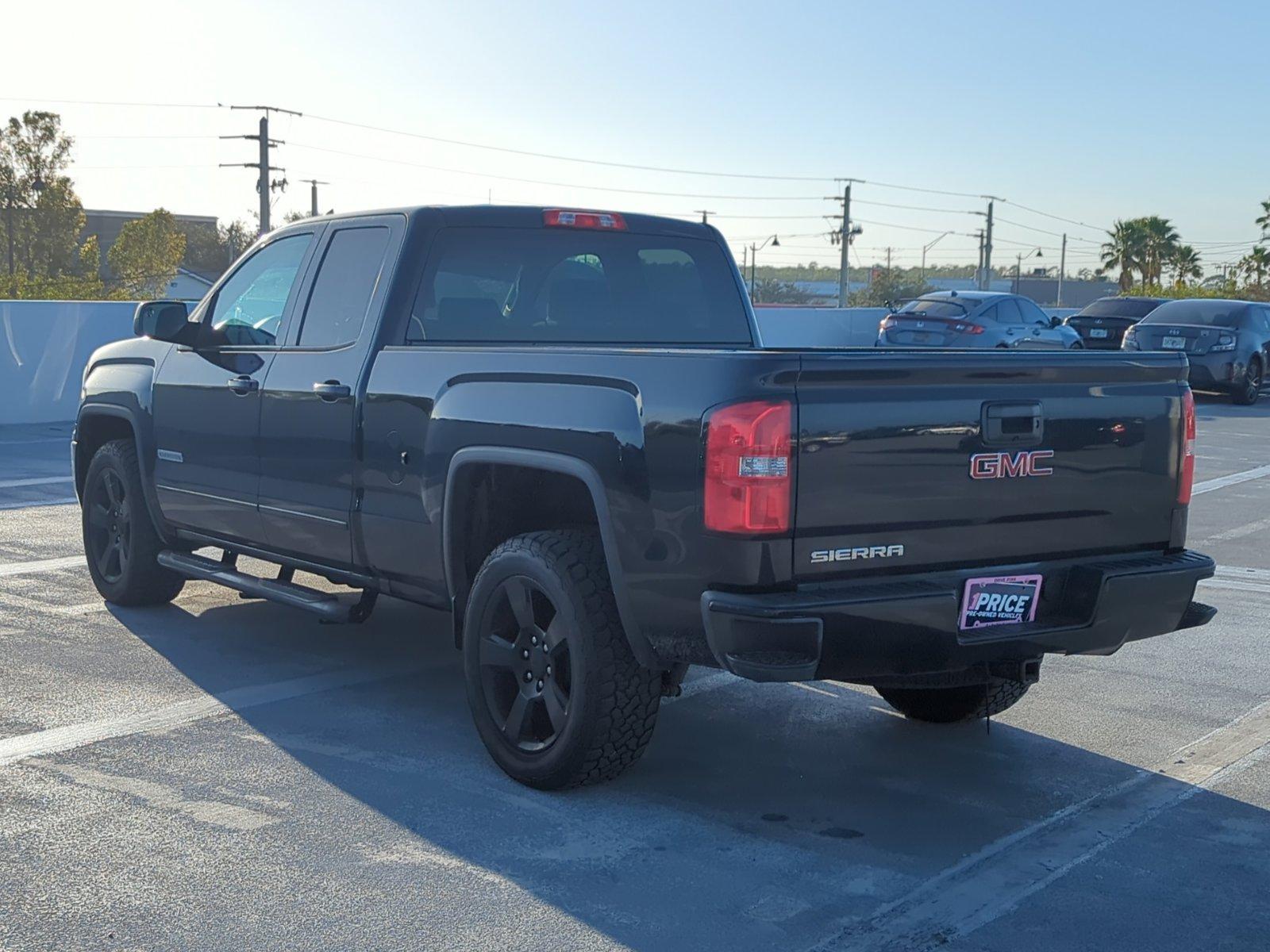 2017 GMC Sierra 1500 Vehicle Photo in Ft. Myers, FL 33907