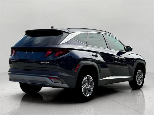 2025 Hyundai TUCSON Hybrid Vehicle Photo in Green Bay, WI 54304