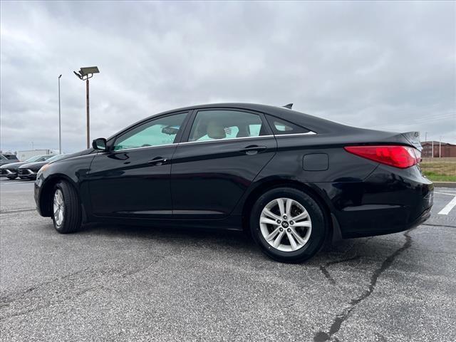 2013 Hyundai SONATA Vehicle Photo in O'Fallon, IL 62269