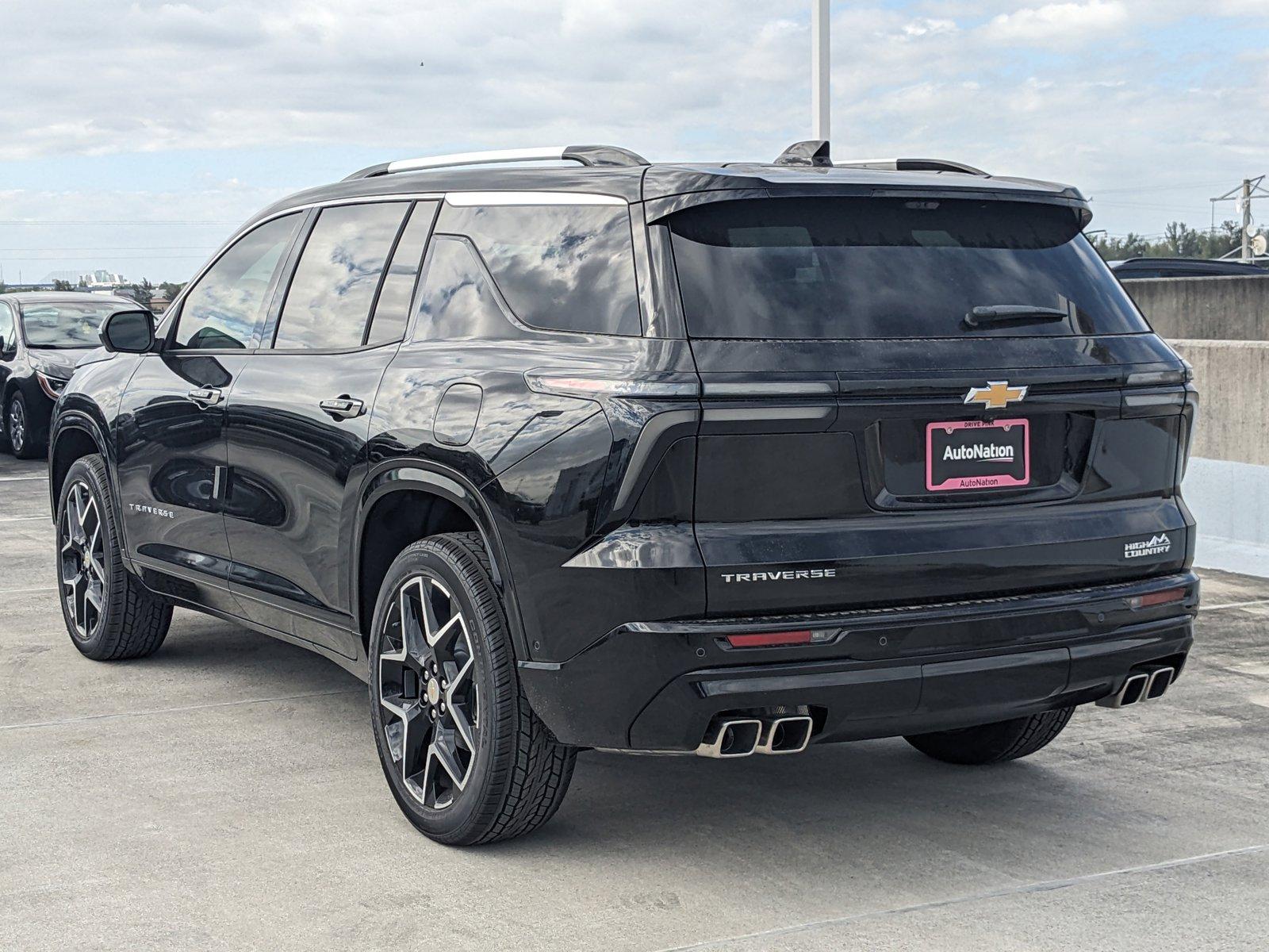 2025 Chevrolet Traverse Vehicle Photo in MIAMI, FL 33172-3015