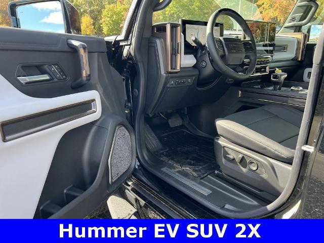 2025 GMC HUMMER EV SUV Vehicle Photo in CHICOPEE, MA 01020-5001