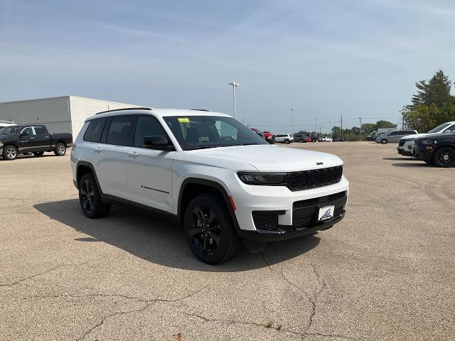 2024 Jeep Grand Cherokee L Vehicle Photo in Kaukauna, WI 54130