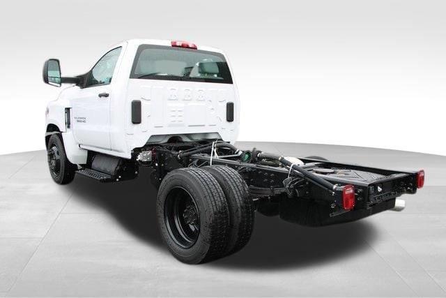 2023 Chevrolet Silverado Chassis Cab Vehicle Photo in Salem, OR 97301