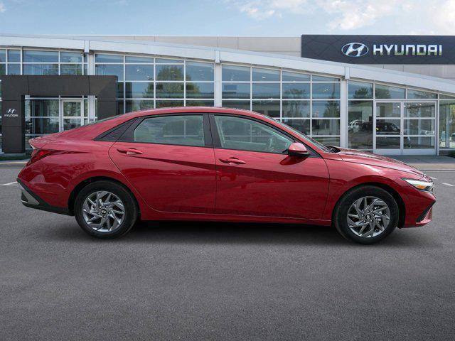 2024 Hyundai ELANTRA Vehicle Photo in O'Fallon, IL 62269