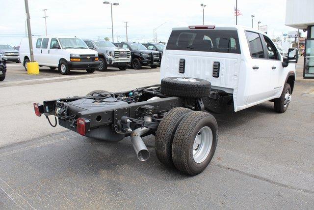 2024 GMC Sierra 3500 HD Chassis Cab Vehicle Photo in SAINT CLAIRSVILLE, OH 43950-8512