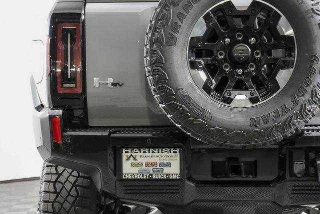 2024 GMC HUMMER EV SUV Vehicle Photo in PUYALLUP, WA 98371-4149