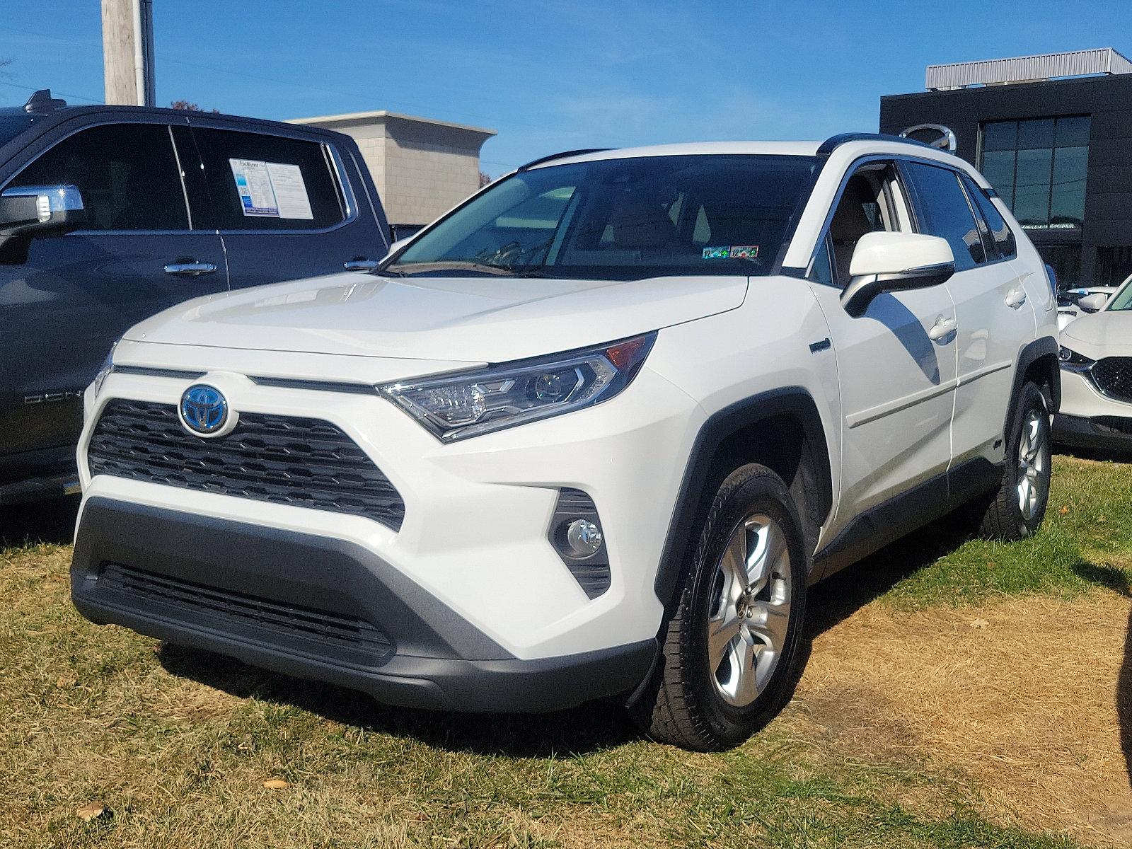 2021 Toyota RAV4 Vehicle Photo in Trevose, PA 19053