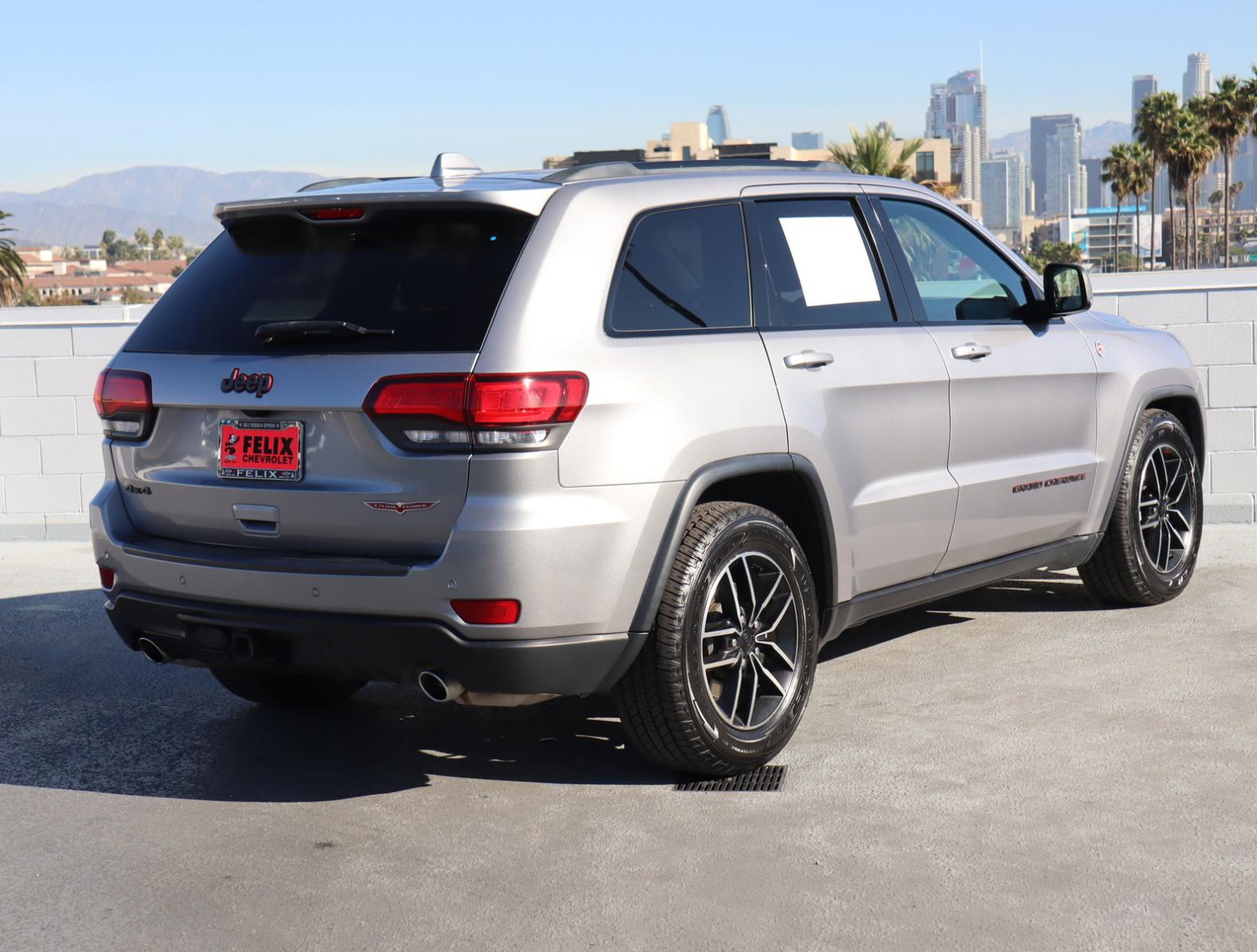 2021 Jeep Grand Cherokee Vehicle Photo in LOS ANGELES, CA 90007-3794