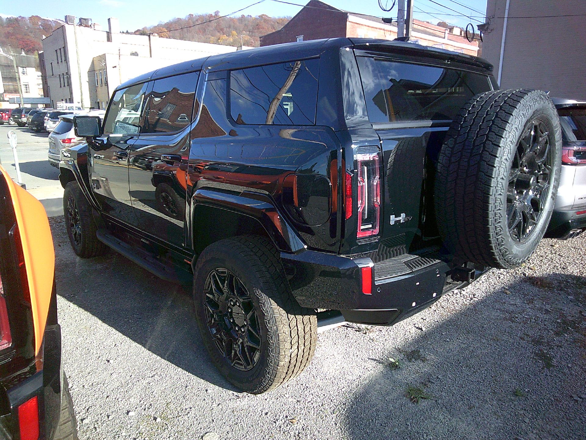 2025 GMC HUMMER EV SUV Vehicle Photo in KITTANNING, PA 16201-1536