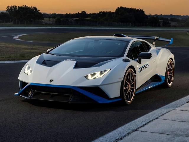 2023 Lamborghini Huracan STO Vehicle Photo in SAINT JAMES, NY 11780-3219