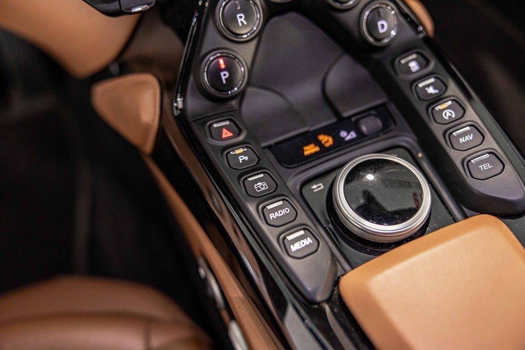 2019 Aston Martin Vantage Vehicle Photo in Saint Charles, IL 60174