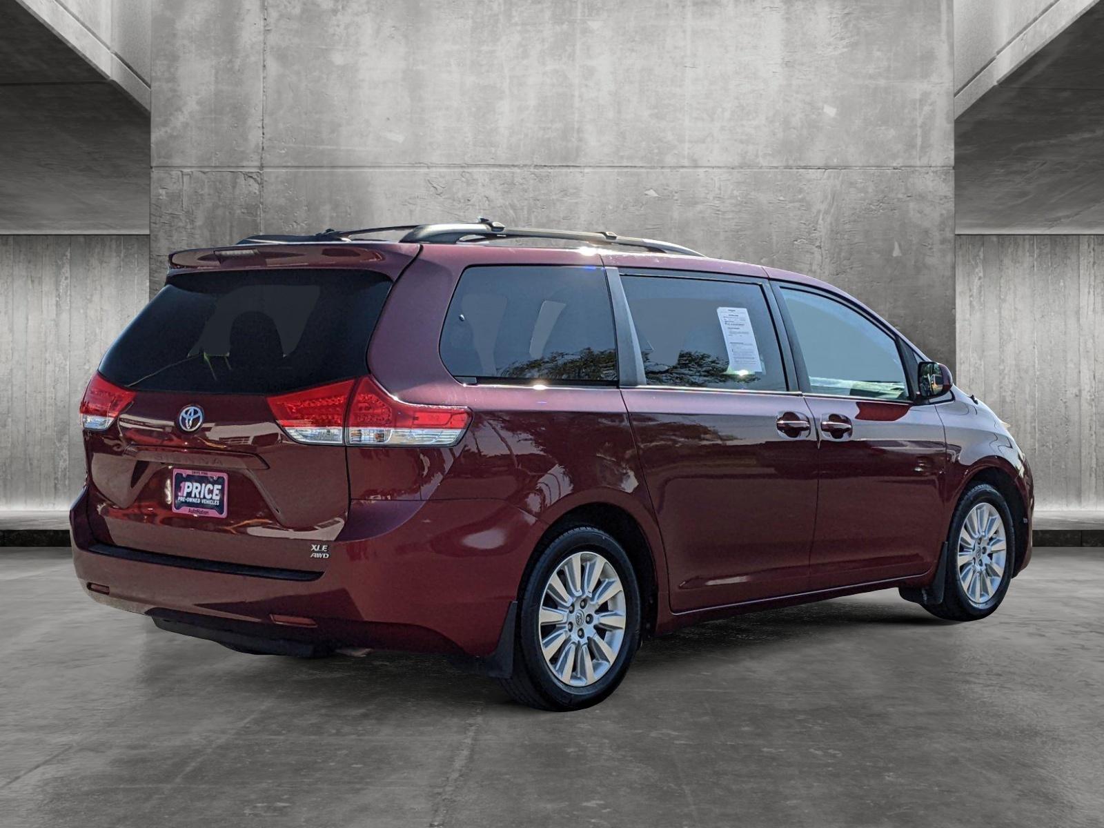 2014 Toyota Sienna Vehicle Photo in Cockeysville, MD 21030